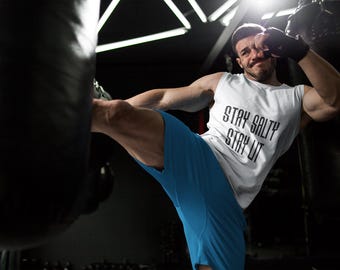 Camiseta sin mangas suave para hombre Stay Salty Stay Lit, camiseta de entrenamiento, camiseta sin mangas para ejercicio, ropa de fitness, camiseta sin mangas, regalo para amantes del gimnasio, ropa deportiva