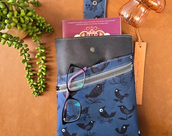 Book sleeve. Gift for readers. Travel with books. Book pocket. Book cover. Book sleeve with pockets. Small size. Crows. Bird lovers.