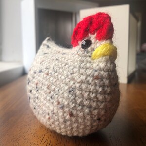 Small Crochet Chicken