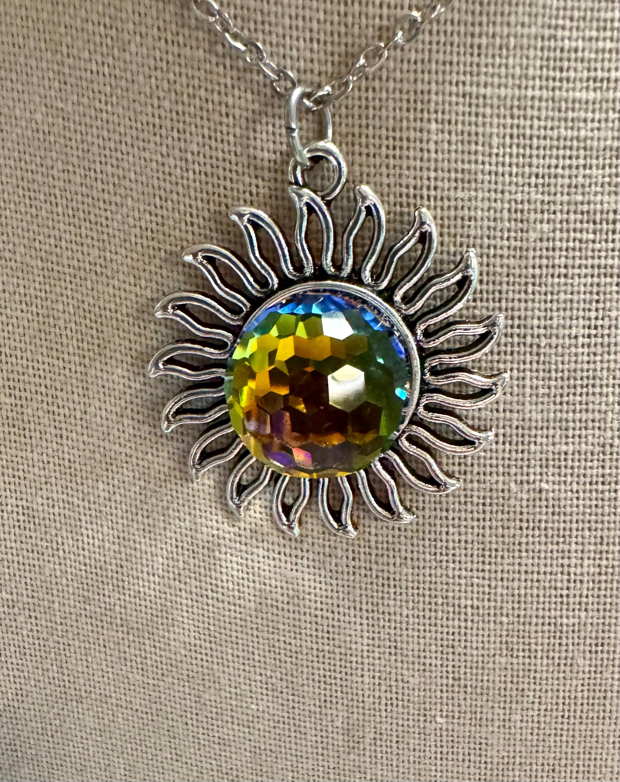 NEW!! Authentic Swarovski Sun Satin Pendant Necklace Amazon.com: Swarovski Sunshine Pendant White/Rose Gold  main image 2