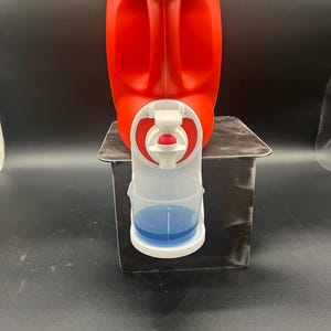 3d printed Laundry Detergent cup holder – No-Drip Dispenser, Cup Holder for a Clean, Tidy Laundry Space! Easy dispense handle