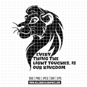 Peut inclure: Graphique noir et blanc d'une tête de lion de profil. Le texte indique : « EVERY THING THE LIGHT TOUCHES, IS OUR KINGDOM ». En dessous du texte se trouvent les options de type de fichier : SVG, PNG, JPEG, DXF, EPS. L'adresse du site Web est également incluse.