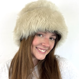 Vintage Sheepskin Italian Tuscan Fur Hat - Made in Italy - Etsy display picture 1
