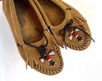 Minnetonka Beaded Vintage Leather Suede Fringe Moccasin Mocs Shoes - Size 6