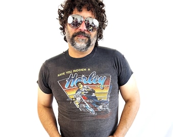 Vintage 80s Harley Davidson 3D Emblem T-Shirt - Locke's New Mexico