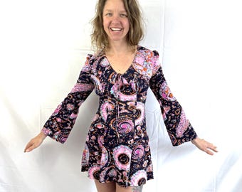Vintage 1960s 70s Belled Sleeve Psychedelic Go-go WOW Mini Dress - Galaxy Outer Space Planets Saturn