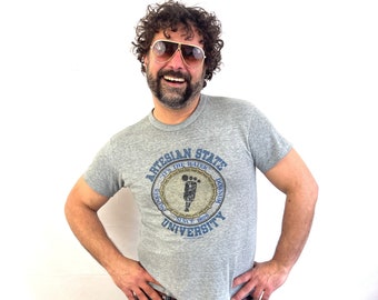 Vintage RARE 1980s 80s Olympia Beer Artesian University Funny Gray Tee Shirt Tshirt - It's the Water