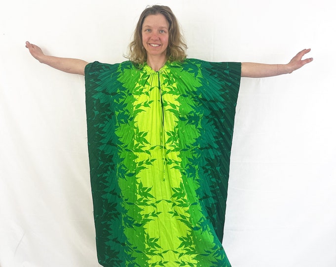 Vintage 1960s 70s Hawaiian Kaftan Caftan Tropical Accordion Pleated ...