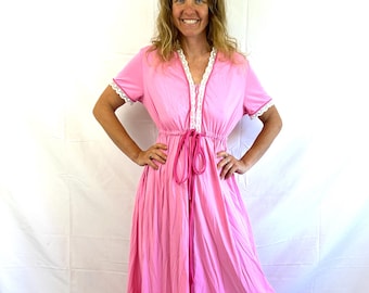 ミディアムサイズ 36 1960 年代 ヴィンテージ ピンク 刺繍 フローラル