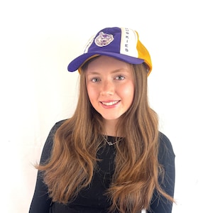 Vintage 1990s 90s University of Washington Purple Yellow UW Husky Huskies Dog Snapback Hat