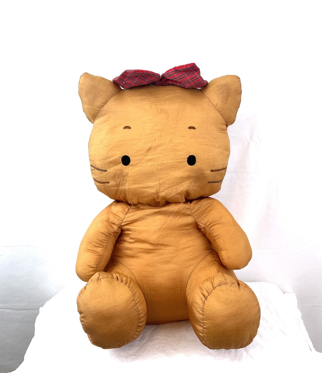 キティ　ジャンボぬいぐるみ　サンリオ　当時　レトロ　1995 キティ ジャンボぬいぐるみ サンリオ 当時 レトロ 1995 - メルカリ