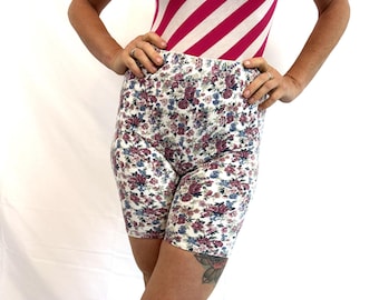 Pantalones cortos de spandex para aeróbicos, estilo vintage de los años 80, de LA Movers, con estampado floral divertido.