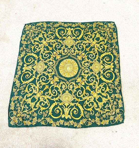 sophie　GIANNI Versace スカーフベルト M290 GIANNI VERSACE Green Silk Scarf Scarves Pocket Square