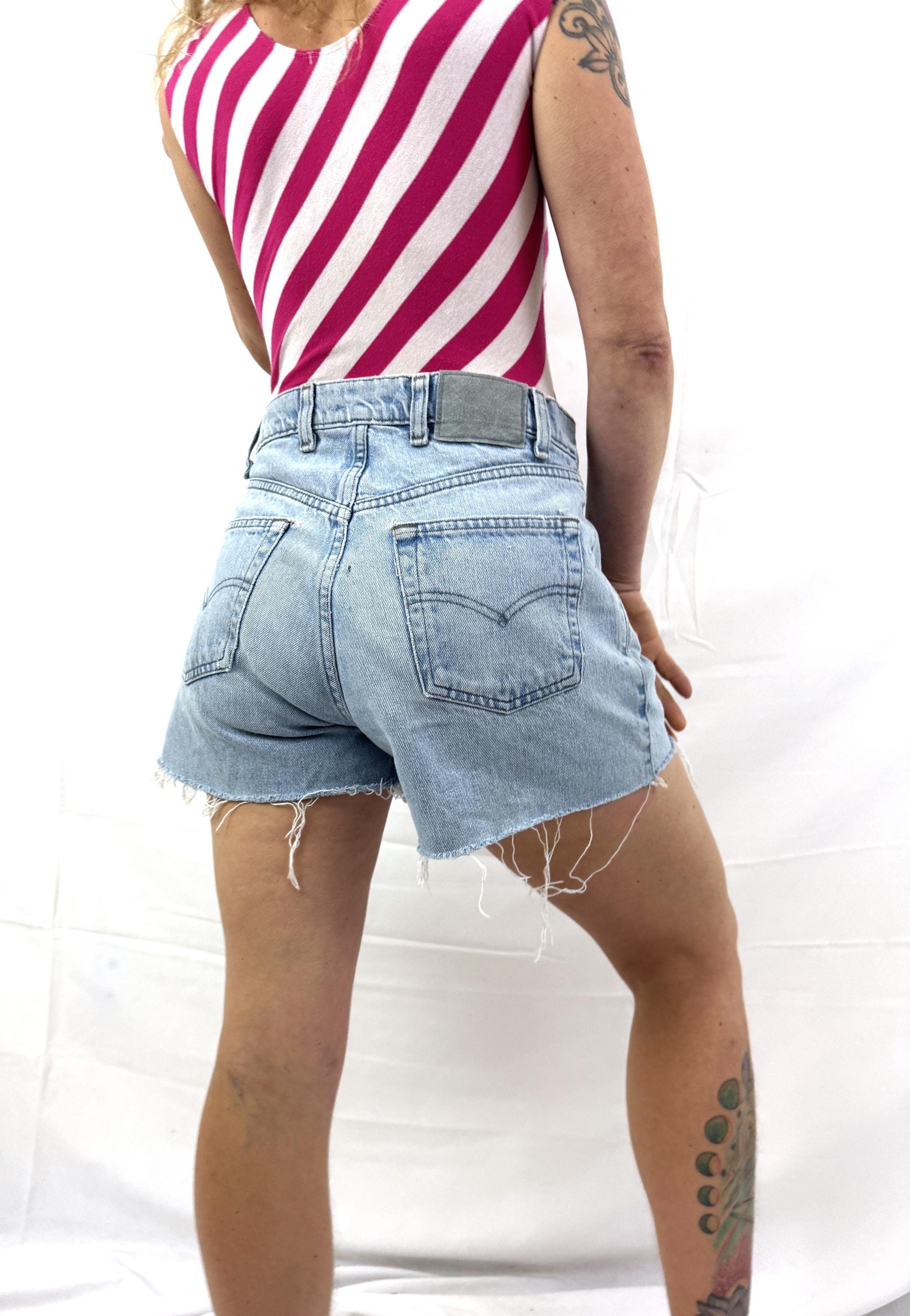 90s Levi’s silvertab denim shorts W 90s Levi's SilverTab Cotton Cargo Shorts . (Size 実寸W36
