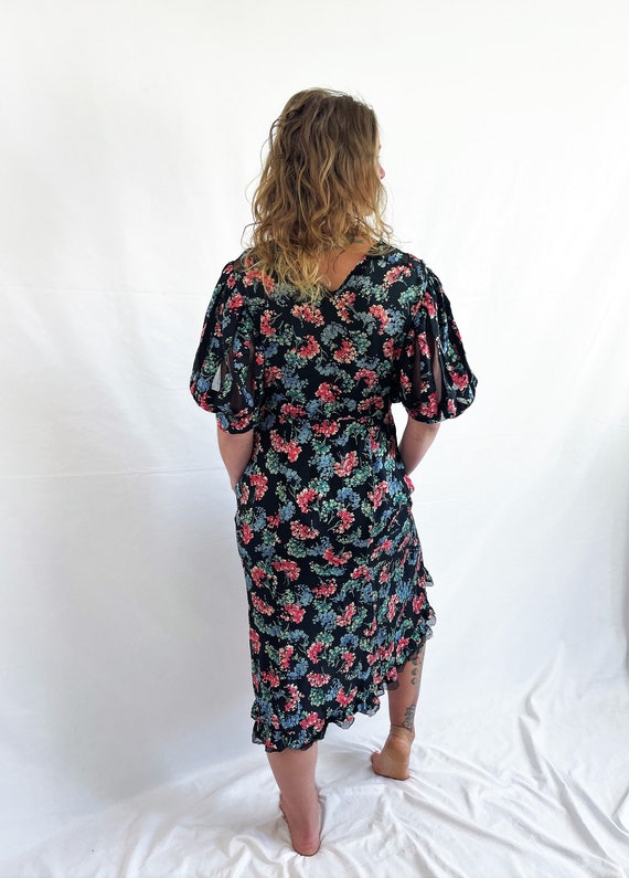 Gorgeous Vintage 1930s 30s 1940s Rayon Floral Pri… - image 3