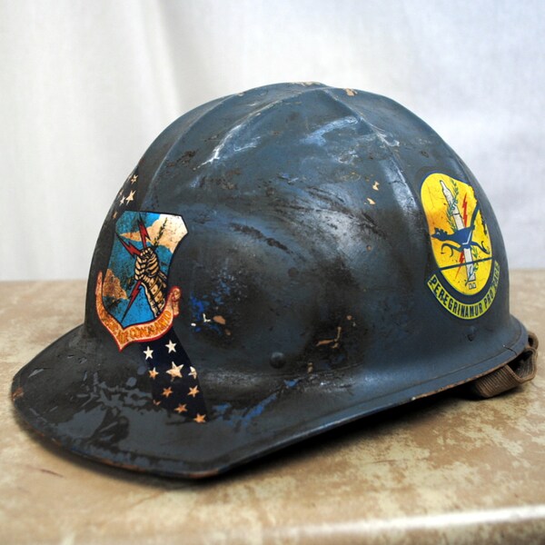 RARE US Vintage Strategic Air Command Military Memorabilia Helmet - United States Air Force - Jackson Safety Cap SC-1