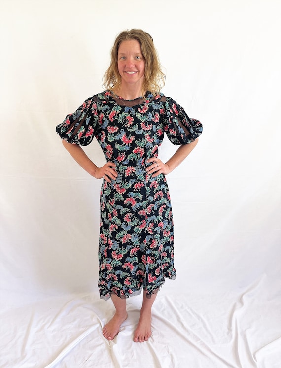 Gorgeous Vintage 1930s 30s 1940s Rayon Floral Prin