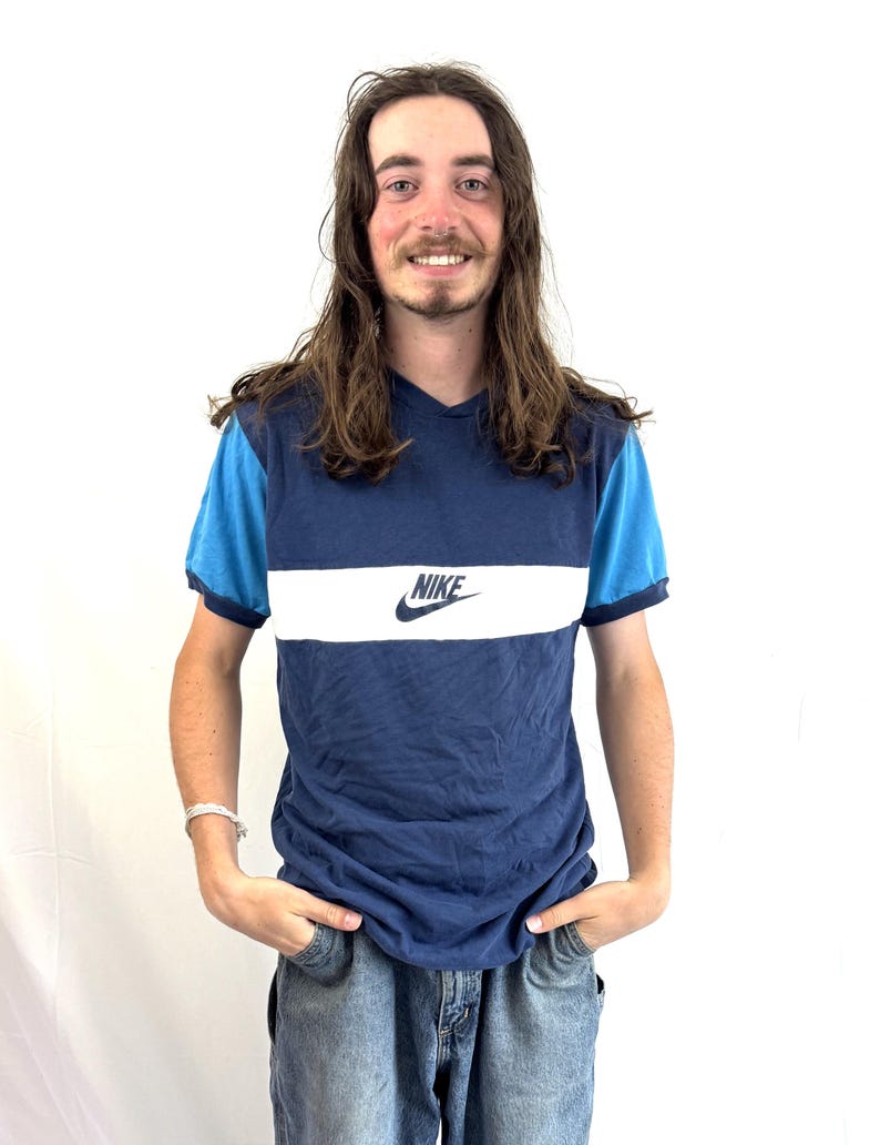 Vintage 1980-tals Nike Mesh blå t-shirt med ringmärke bild 2