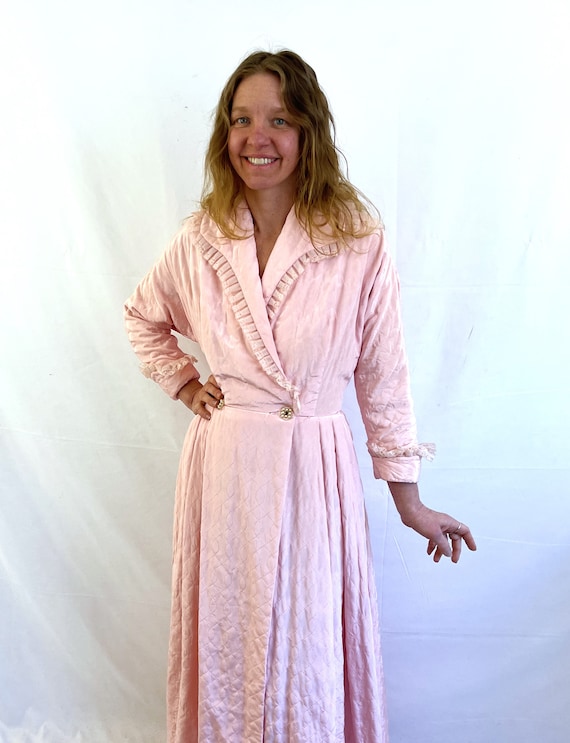 Vintage 1950s 60s Pink Quilted Dressing Gown Dres… - image 3