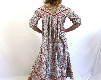 Vintage From the Bete Collection Inc. Honolulu Muumuu