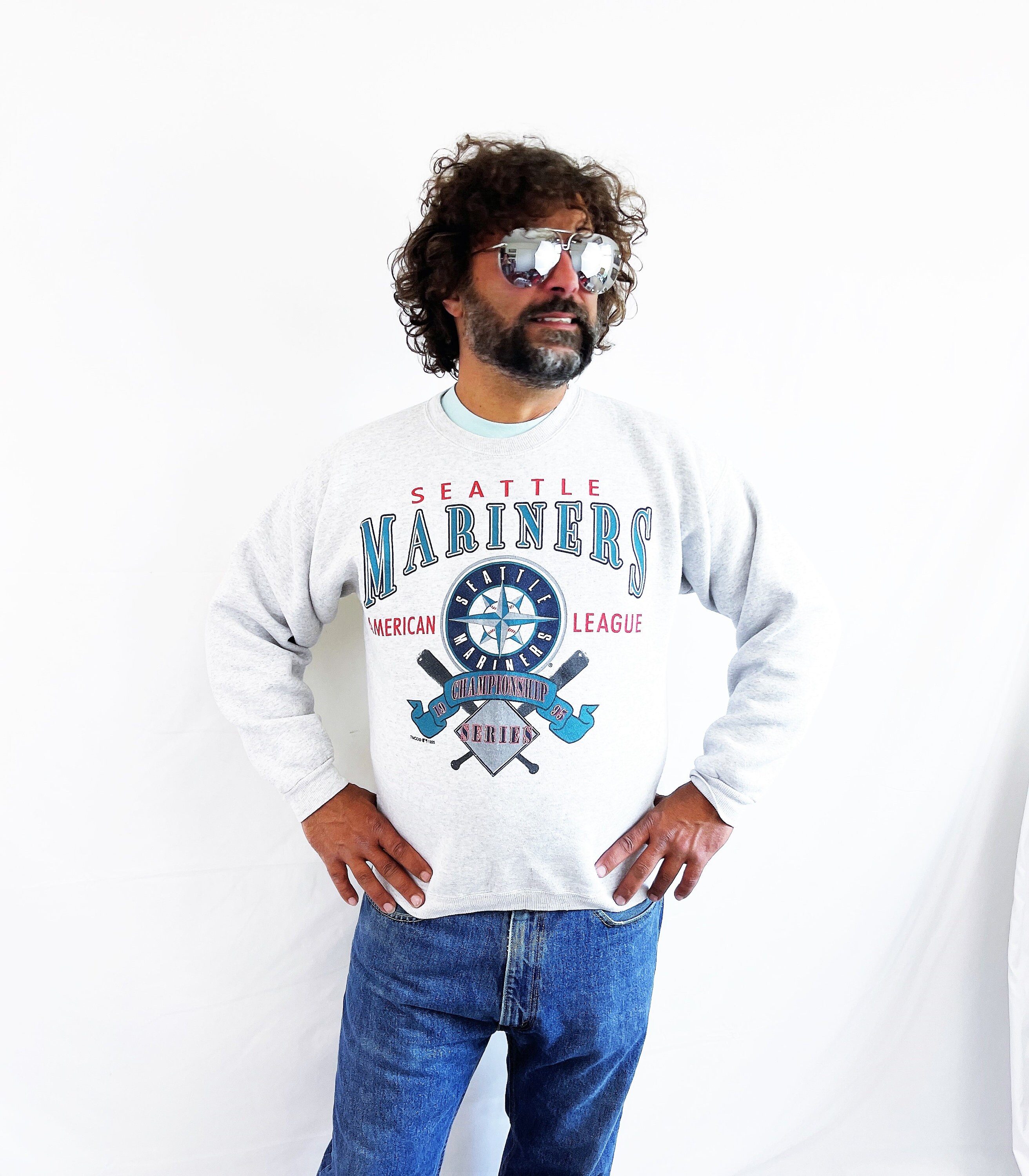 Vintage 1990s 1995 90s Seattle Mariners MLB Gray Sweatshirt Vintage 1990s 1995 90s Seattle Mariners MLB Gray Sweatshirt