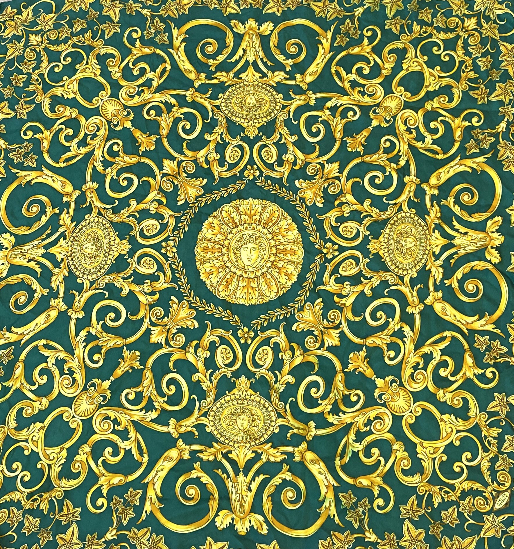 sophie　GIANNI Versace スカーフベルト sophie様専用 GIANNI Versace スカーフベルト - メルカリ