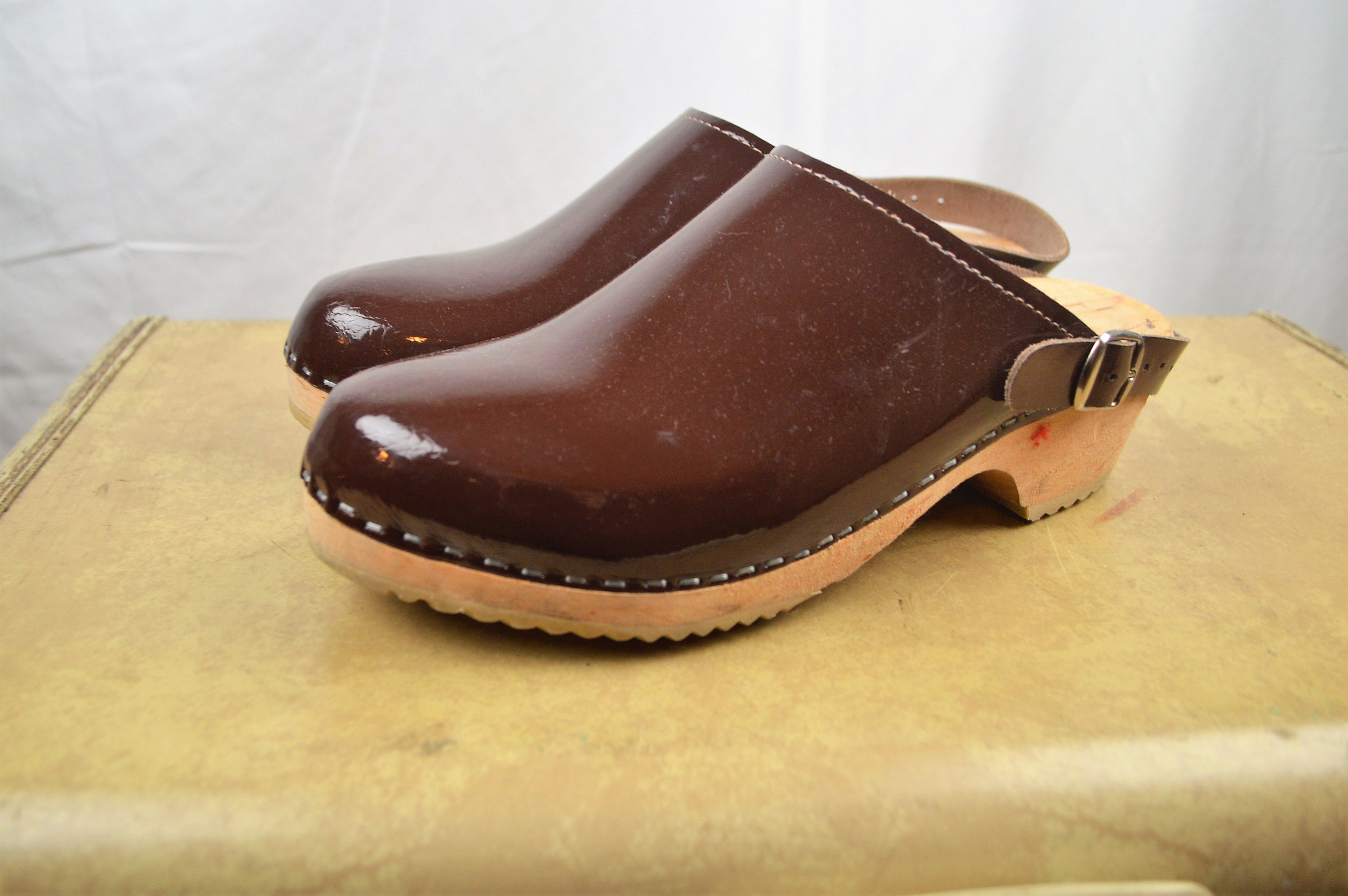 clog slides