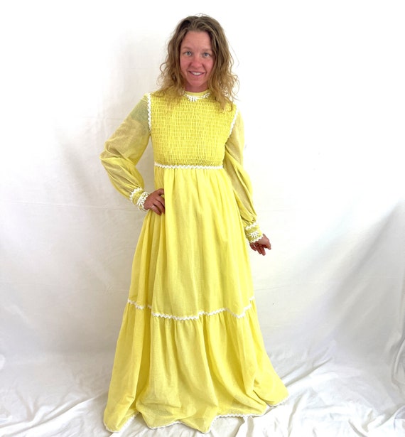 Vintage 1970s Yellow Boho Ruched Maxi 70s Daisy D… - image 5