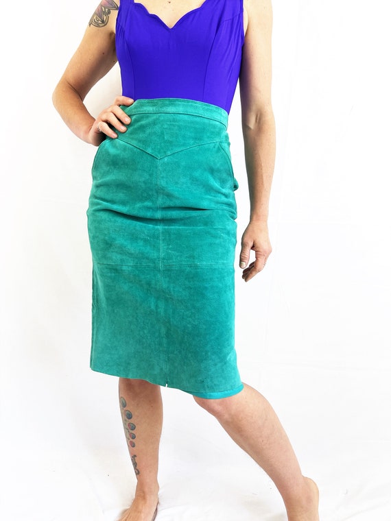 Vintage 1980s 80s Green Suede Fitted Wiggle Skirt… - image 2