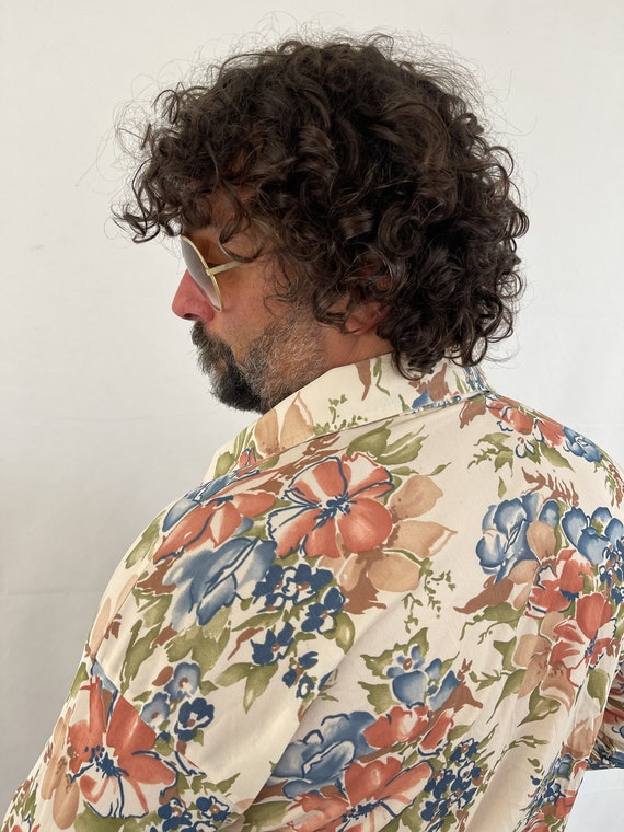 Vintage 1970s 70s Fun Floral Button Up Shirt - Le… - image 6