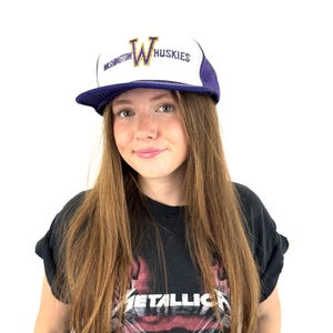 Vintage 1990s 90s University of Washington Purple UW Husky Huskies Dog Snapback Hat