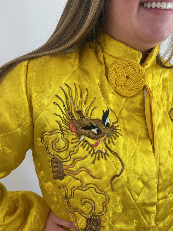 RARE Vintage 1950s Quilted Embroidered Yellow Dra… - image 5