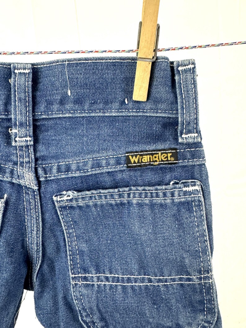 Pantalones vaqueros de mezclilla Wrangler estilo carpintero vintage para niños - Talla 1 imagen 4