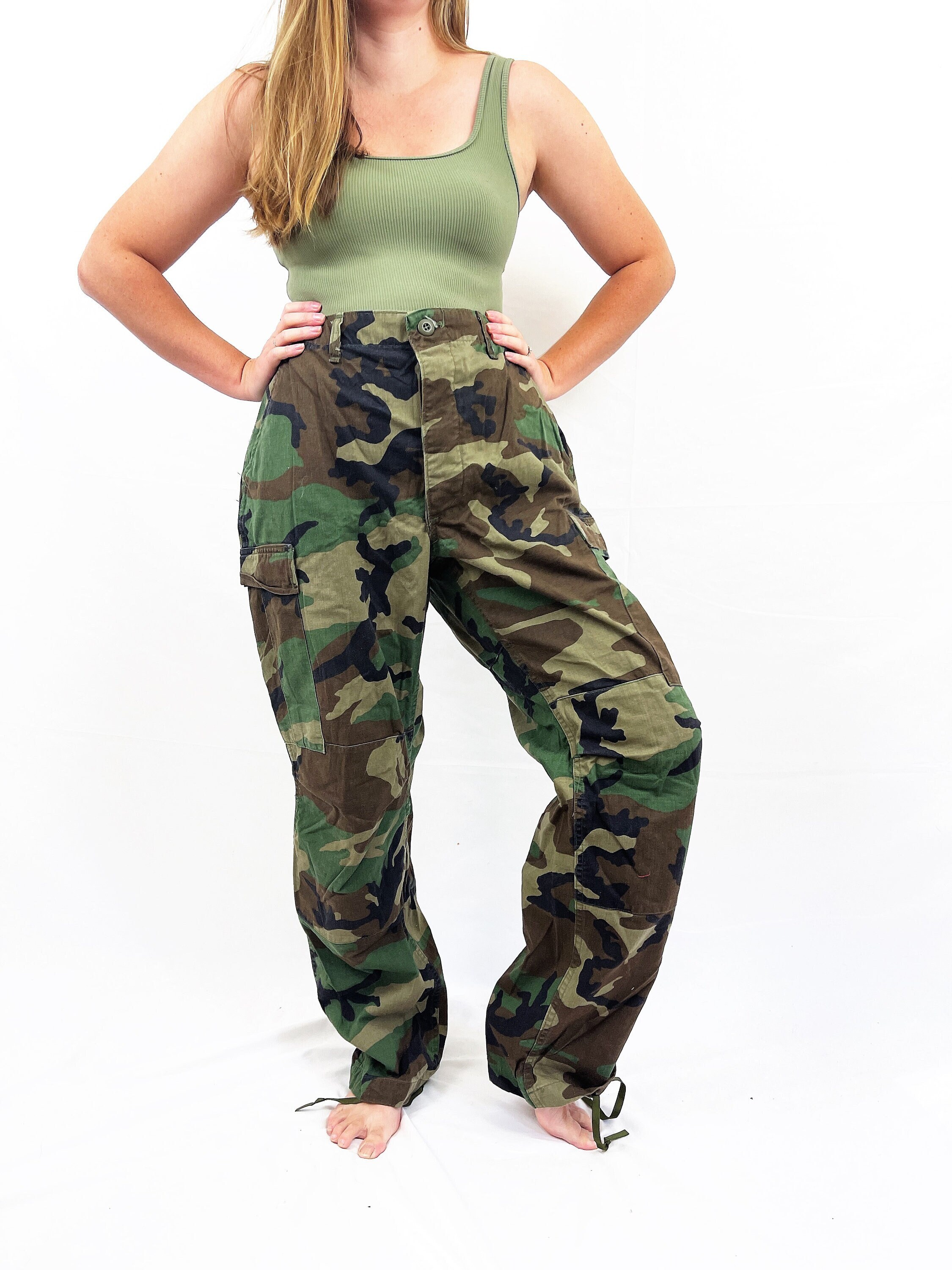 Aggregate more than 89 army fatigue pants for females super hot in
