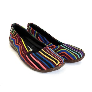 Zapatos Mola vintage, acolchados a mano, con bordado geométrico - Fabricados en Columbia - Talla 36