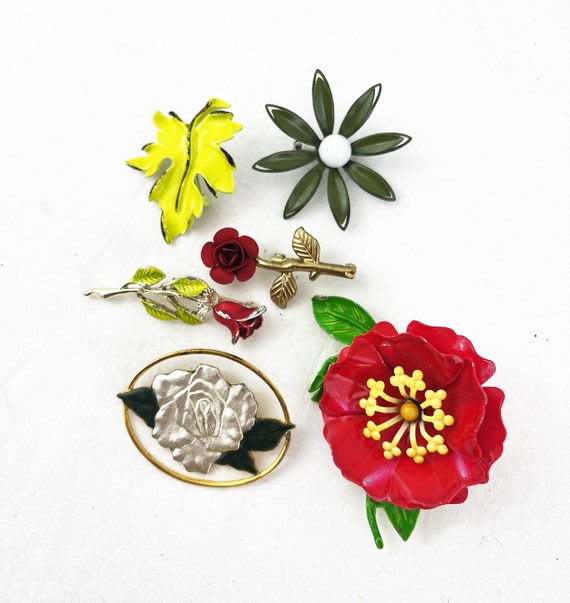 Lot of Flower Leaf Costume Jewelry Pins Brooches - image 1