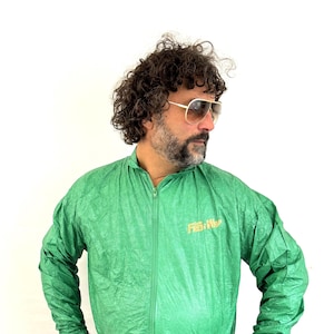 Vintage 1990s 90s 1992 Salem Cigarette Green Freh Wraps Tyvek Lightweight Jacket Windbreaker