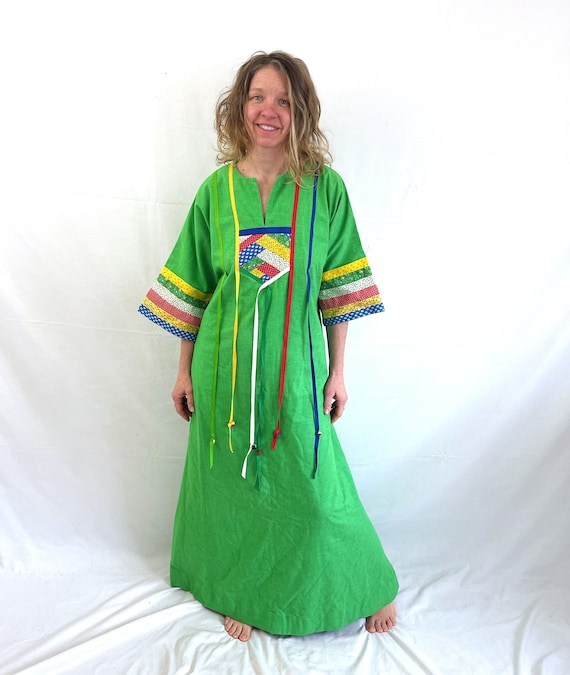 Vintage 1970s Green Patchwork Hippie Plus Cute Mu… - image 2