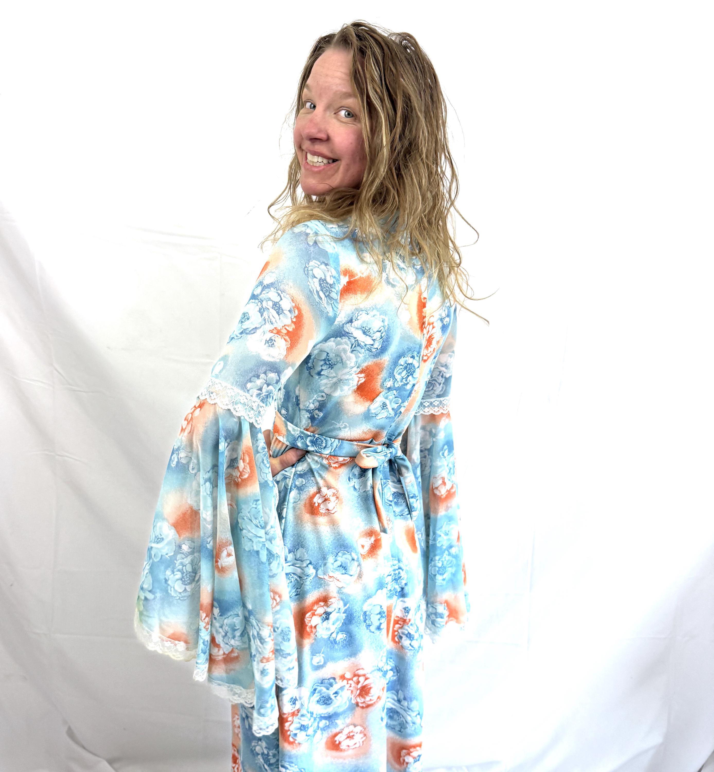 Vintage 1970s 70s Floral Belled Angel Flutter Sleeve Hippie Boho ...