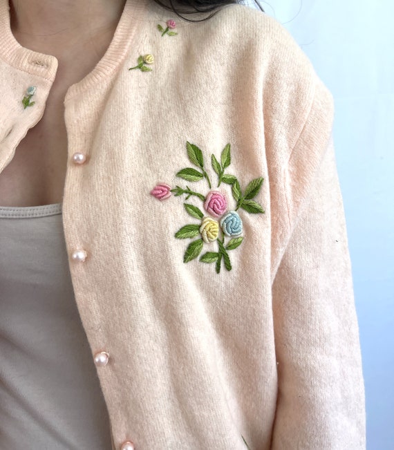 Vintage 1950s 60s Light Pink Floral Cardigan Swea… - image 2