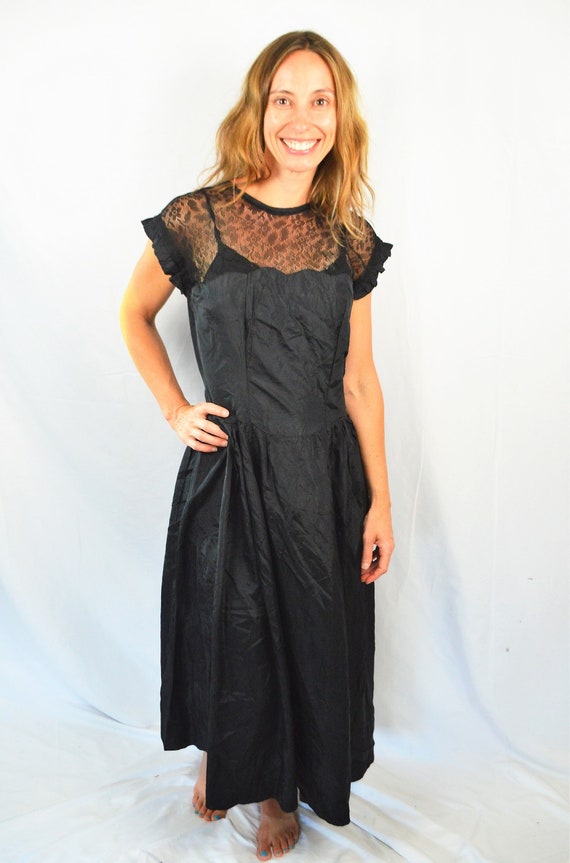 Amazing Vintage Black Victorian Deco 1930s 40s Dr