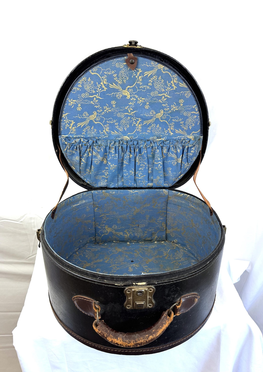 Train Case Round Hat Box Luggage Antique Vintage Circular Leather