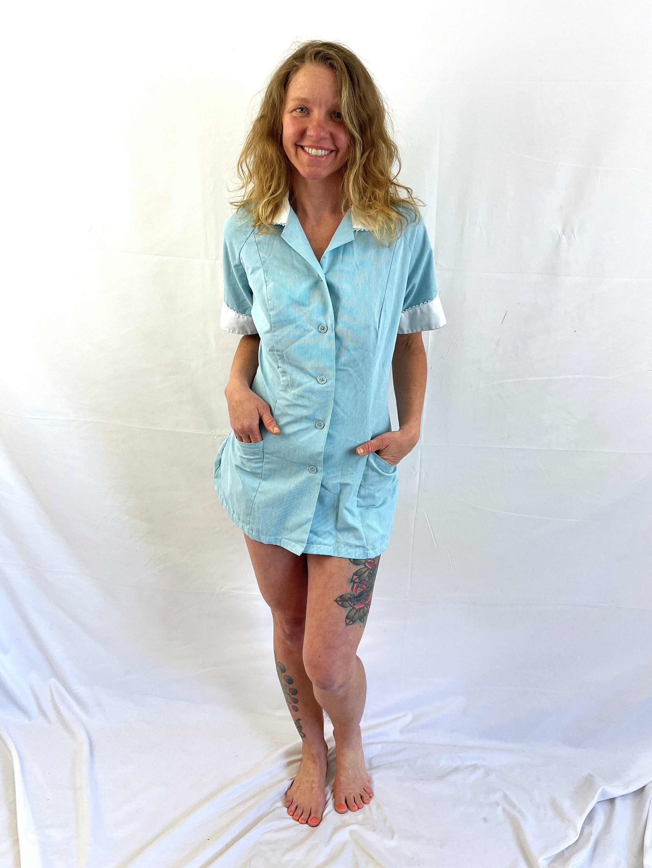 Vintage 1970s 70s Maid Uniforme Poliéster Mini Vestido España