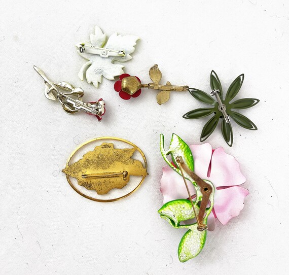 Lot of Flower Leaf Costume Jewelry Pins Brooches - image 4