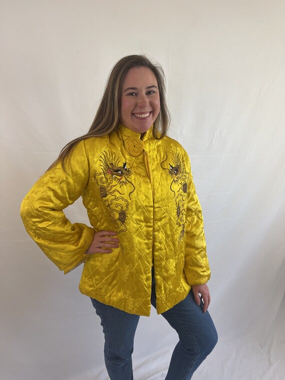 RARE Vintage 1950s Quilted Embroidered Yellow Dra… - image 4