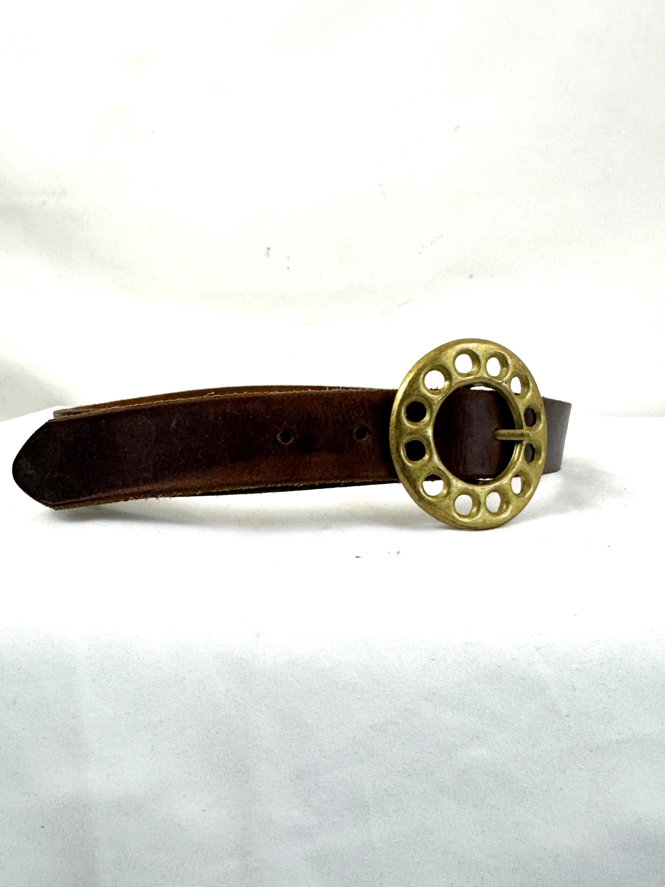 Vintage Kenneth Cole Brass Buckle Leather Belt. Size S. Made in Uruguay. Vintage Leather Belt Brass Buckle - Made in Uruguay - Etsy  main image 4