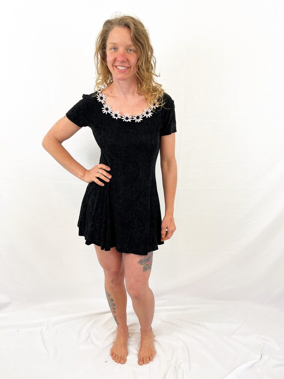 Vintage 1990s 90s Flower Black Mini Dress - Betse… - image 4