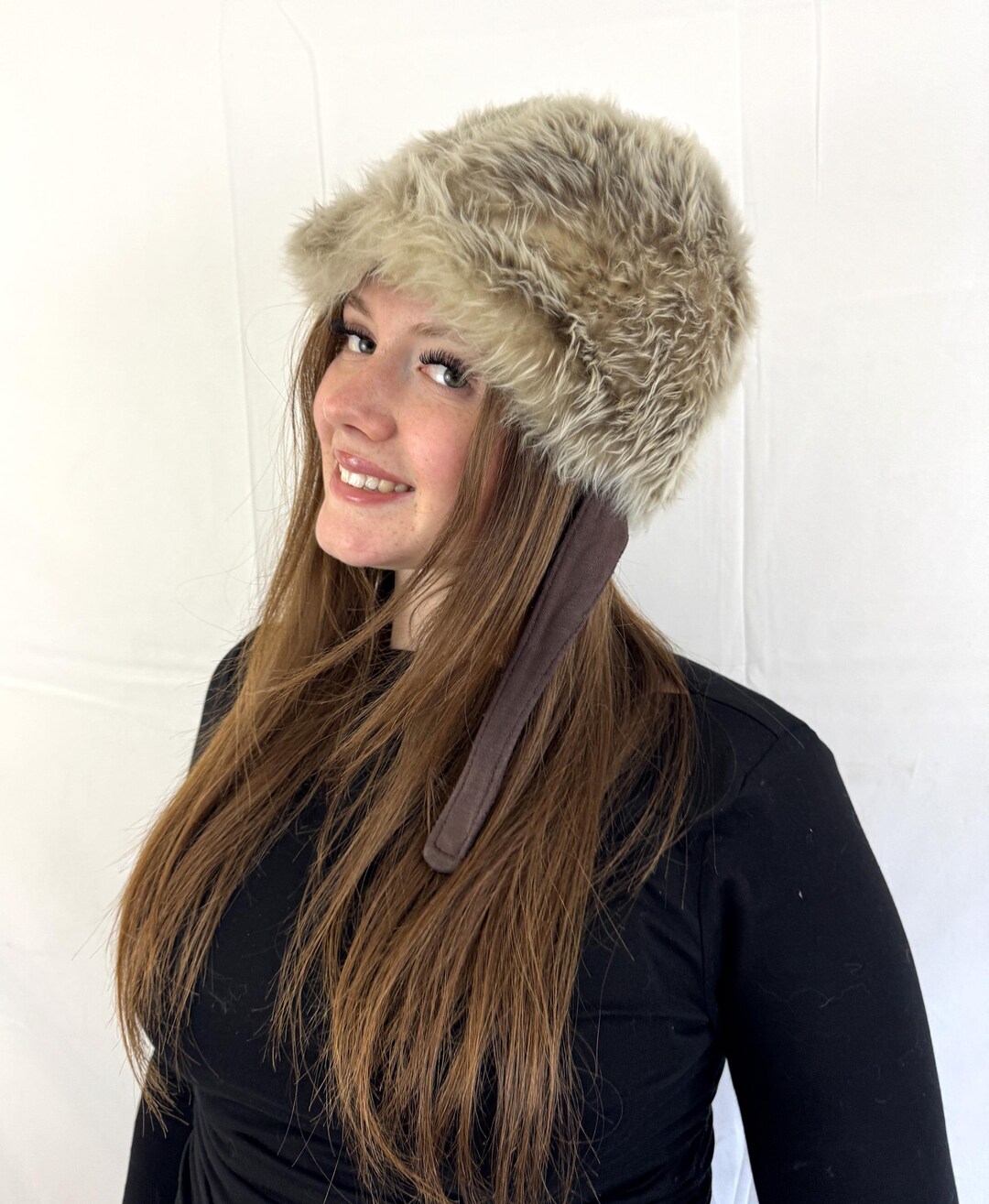 Vintage Genuine Italian Tuscan Lamb Fur Hat - Made in Italy  display picture 3