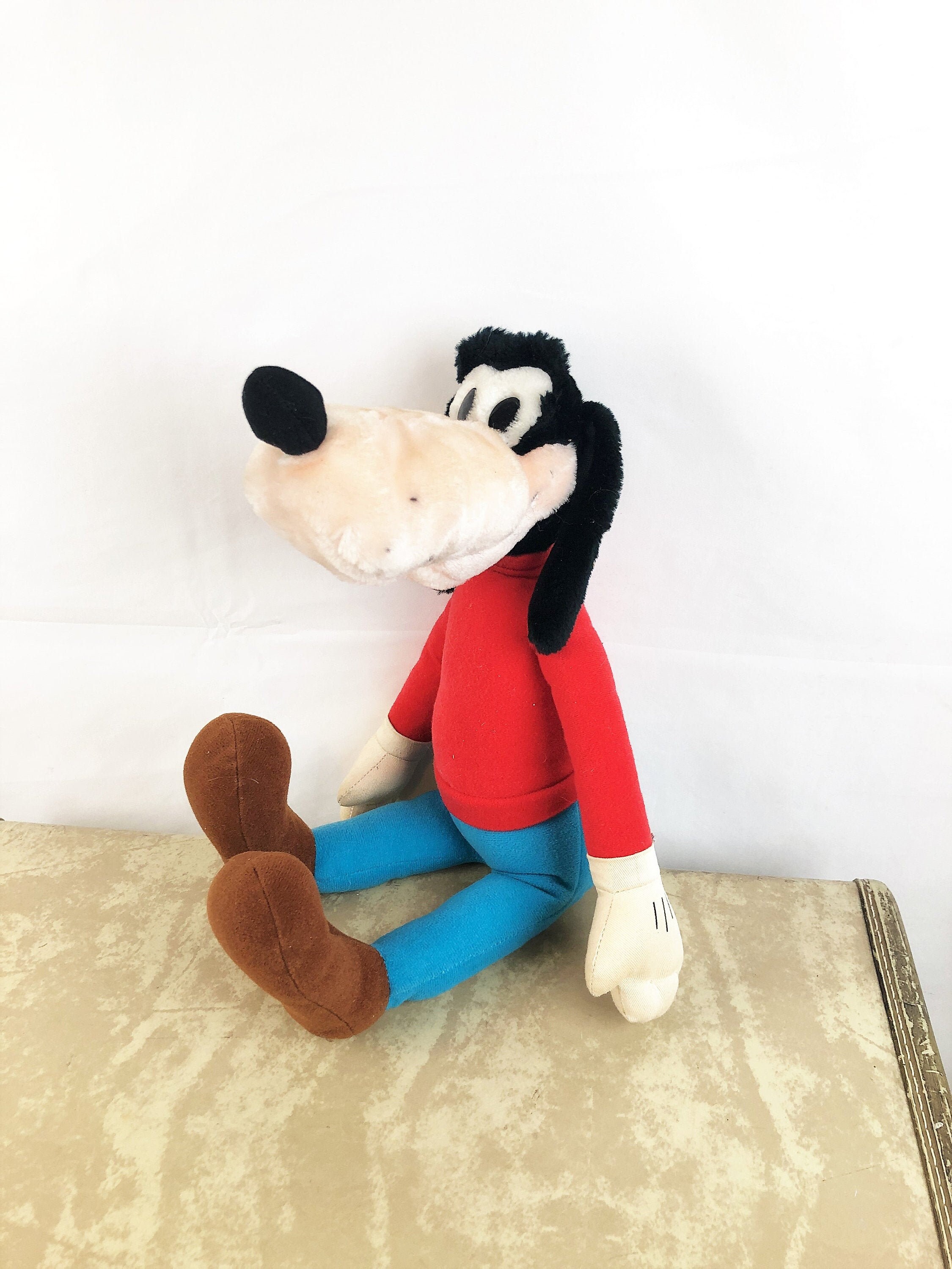 vintage goofy stuffed animal