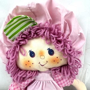 Vintage 1980s 80s 1Strawberry Shortcake Stuffed 15” Raspberry Tart Cloth Rag Doll